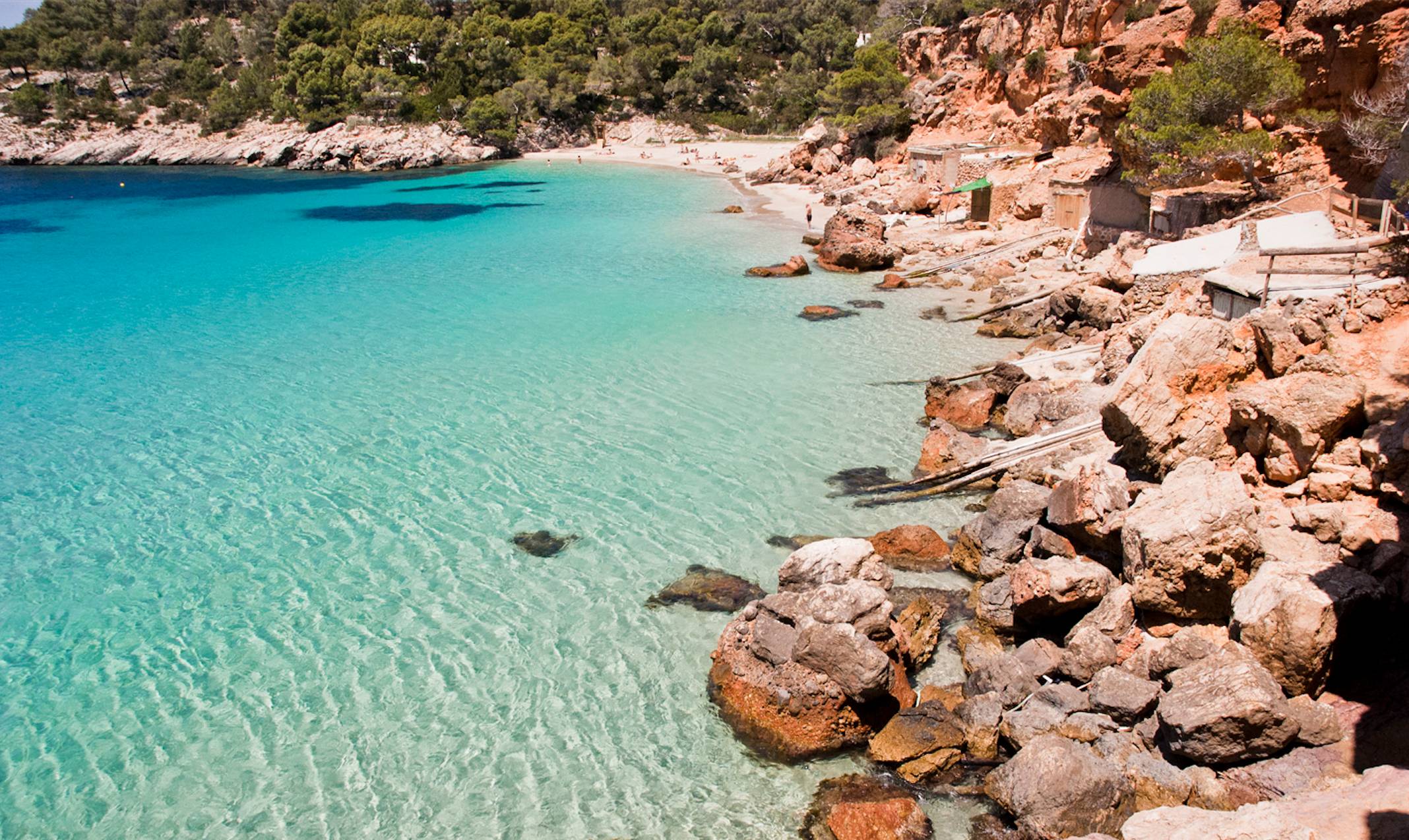 cala-salada-ibiza-1 Ibiza #TravelTips. Un'isola - anche- low cost tutta da scoprire.